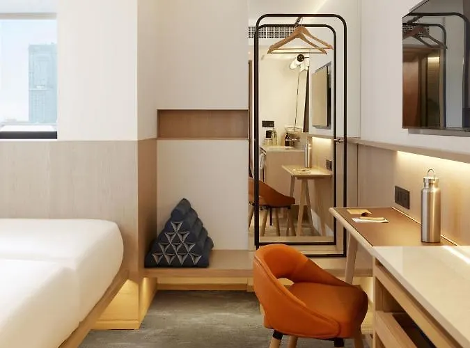 Asai Sathorn 4*