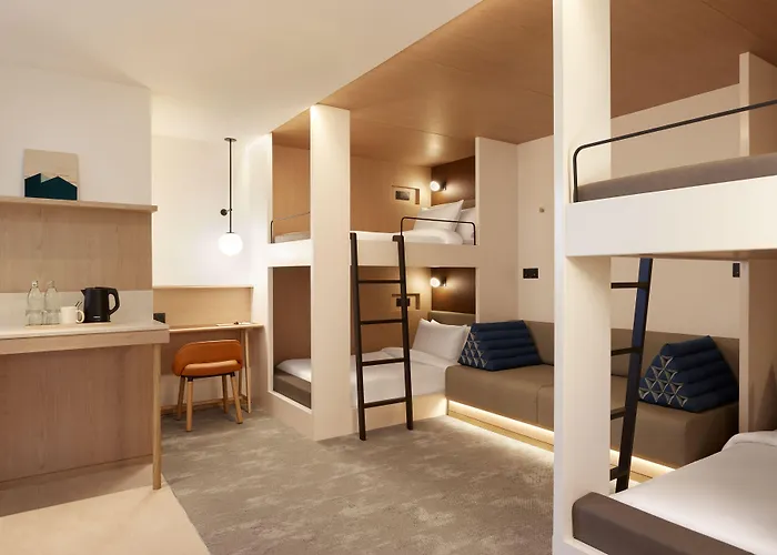 Hotel Asai Sathorn 4*