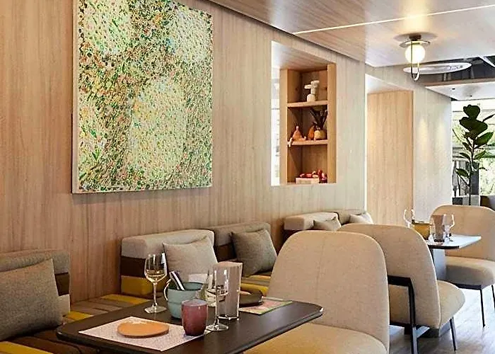 Hotel Asai Sathorn 4*